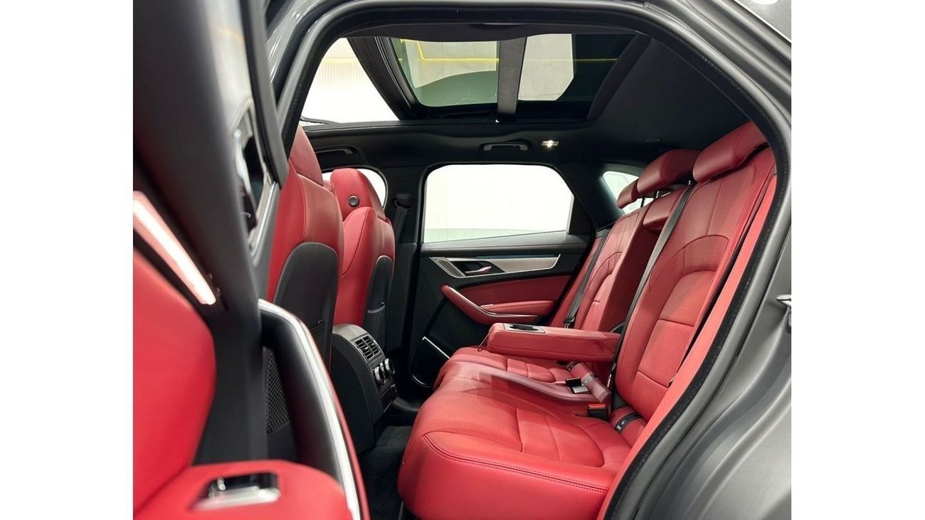 Jaguar F Pace 2023 Jaguar F-Pace P250, 2025 Agency Warranty, Full Service History, GCC