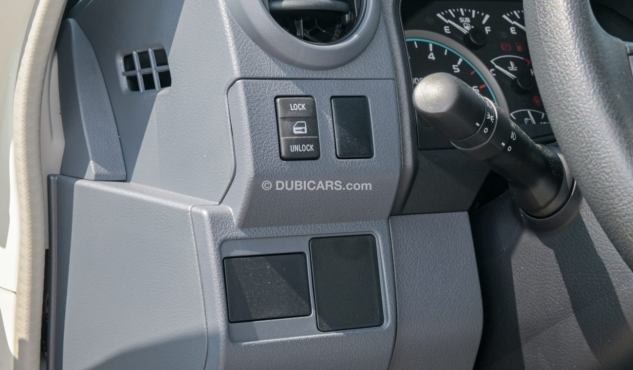 Toyota Land Cruiser 70 4.0L. V6. A/T