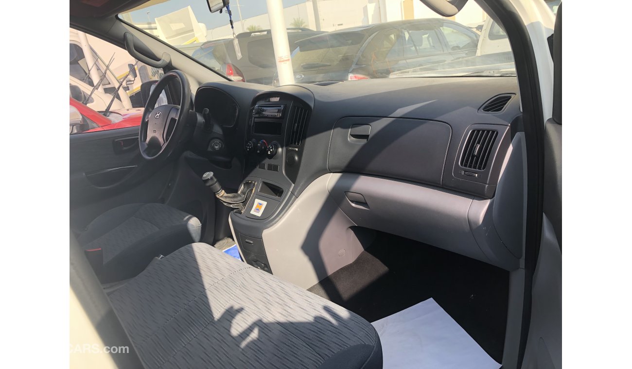 هيونداي H-1 Hyundai H1 van,model:2014. Excellent condition