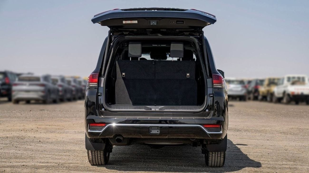 تويوتا لاند كروزر Toyota land cruiser VXR 3.5L Petrol Full Option 2025