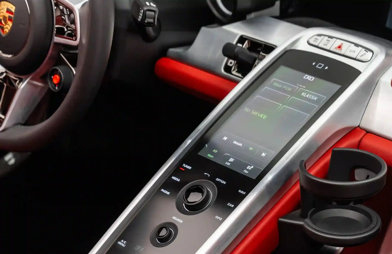 Porsche 918 Spyder 4.6L V8 N/A engine + emotor