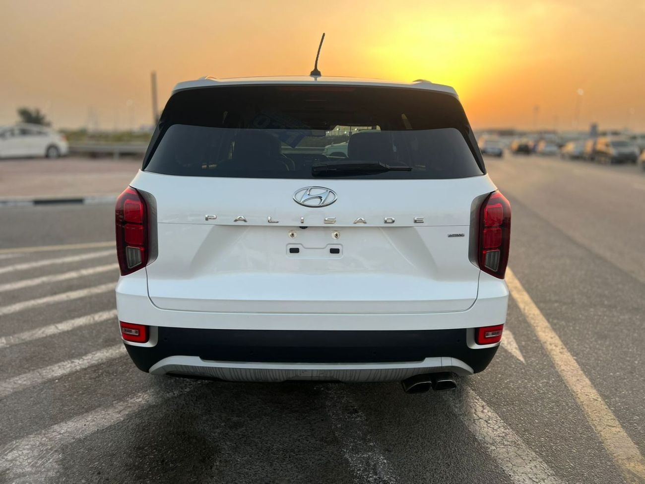 Hyundai Palisade 2021 Hyundai Palisade Sel - 3.8L V6 - Auto Trunk - Leather & Electric Seat - Key Engine Start Option