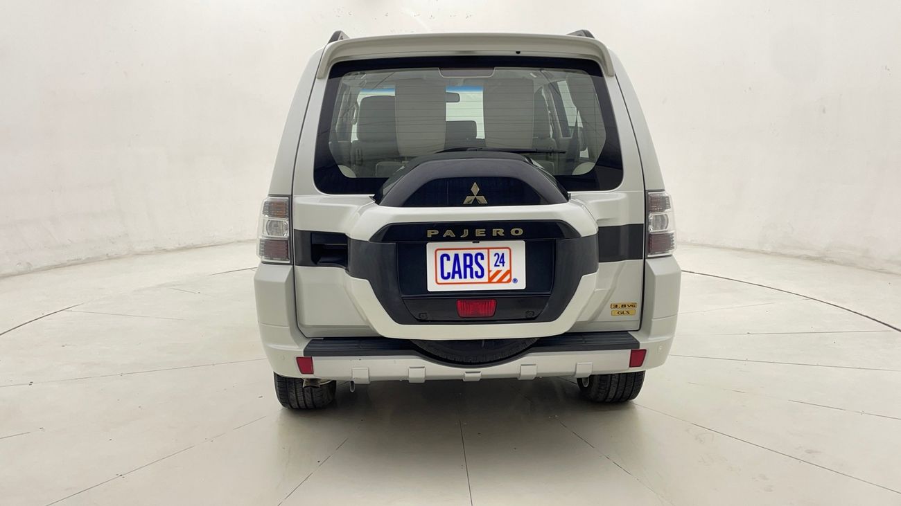 ميتسوبيشي باجيرو GLS HIGHLINE 3.8 | بدون دفعة مقدمة | اختبار القيادة في المنزل