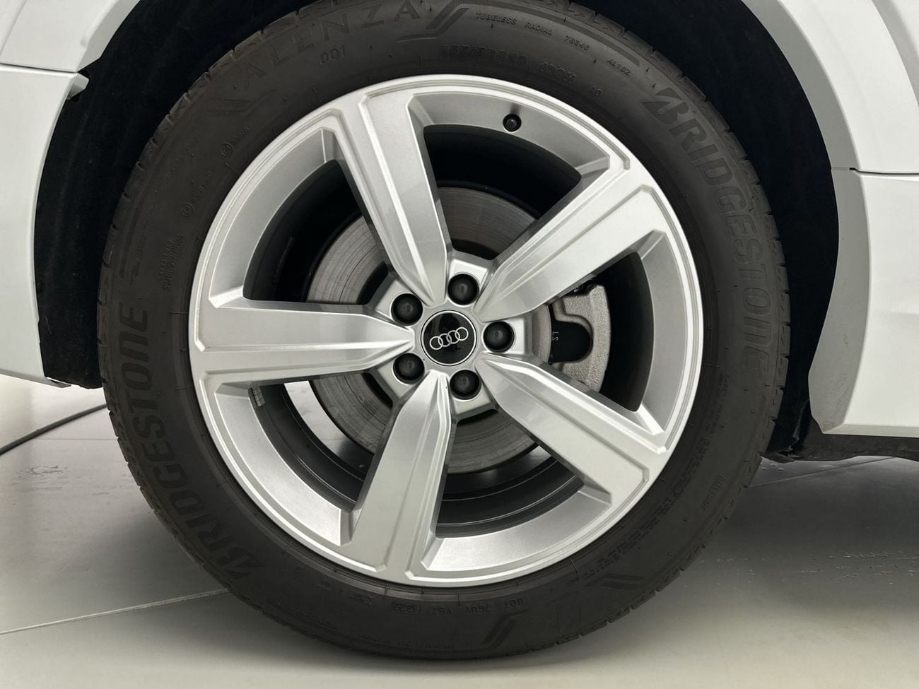 أودي Q8 إي ترون 55 quattro Advanced Q8 Advanced 55 e-tron quat 408hp (Ref# 28451)