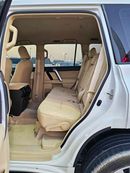 تويوتا برادو GXR V4 2.7L/ 4WD GCC/  LEATHER SEATS/ DVD CAMERA/  TYRE DOWN/  LOW MILEAGE/ LOT#64297