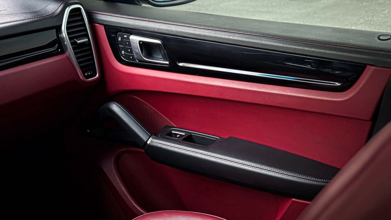 بورش كايان Platinum Edition