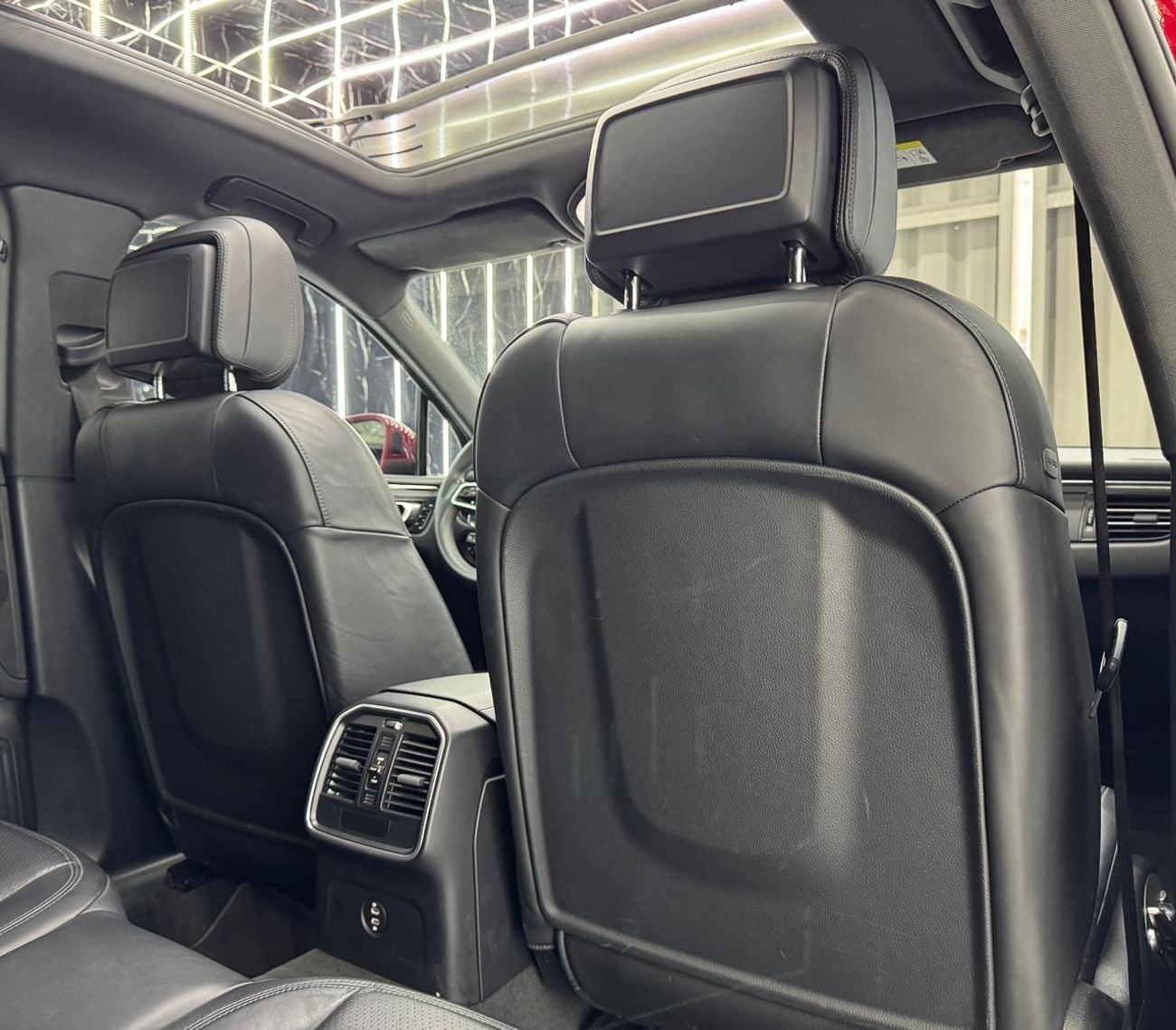 Porsche Macan Std 2.0L (252 HP)