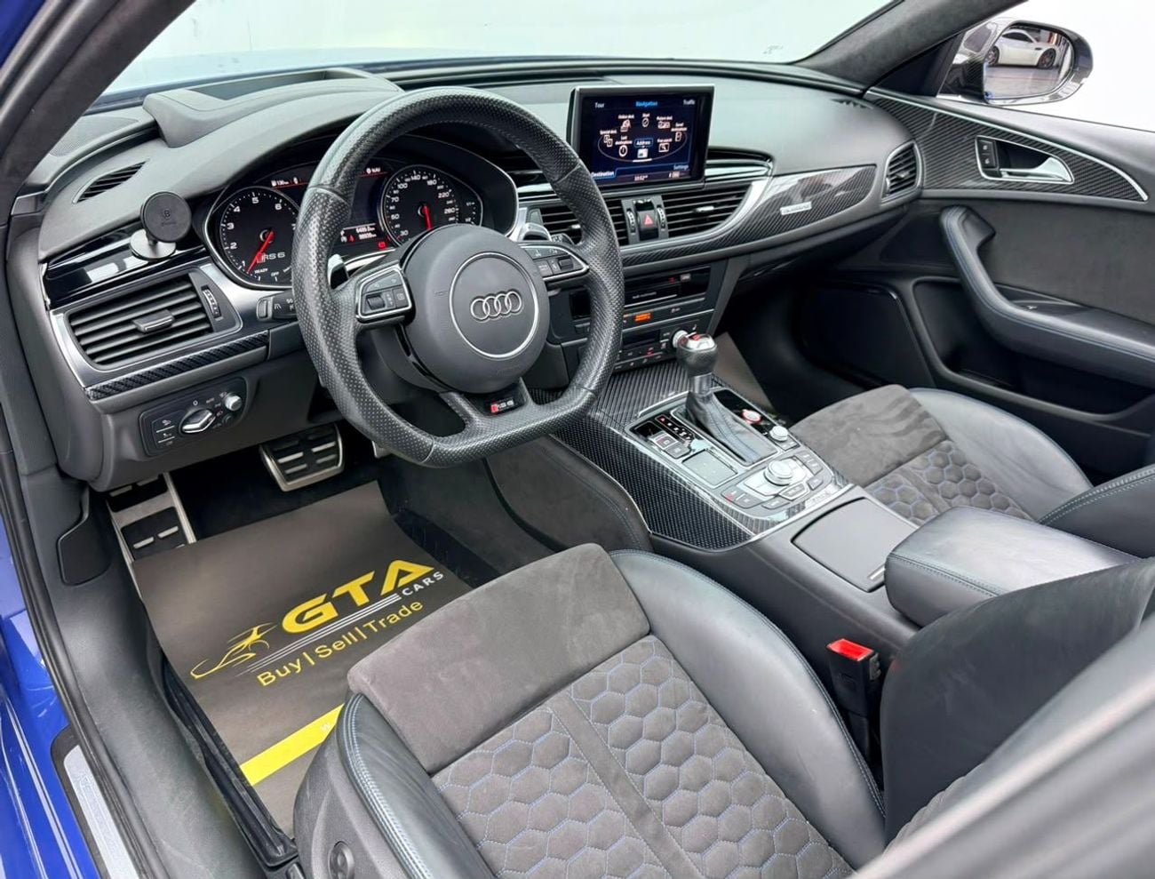 أودي RS6 2018 Audi RS6 Quattro, Service History, Carbon Fiber Package, Fully Loaded, Excellent Condition