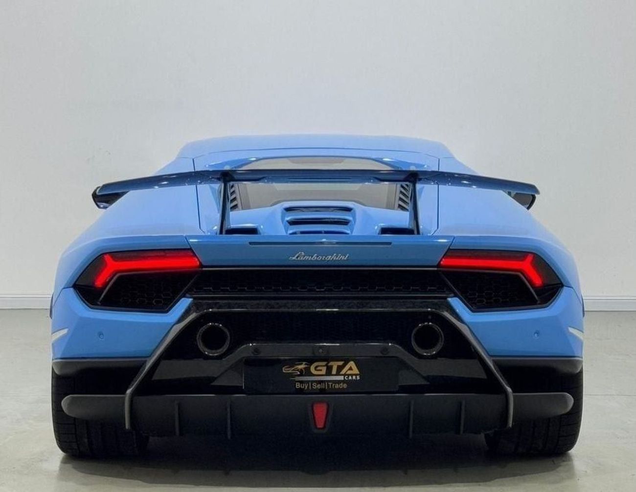 Lamborghini Huracan Performante 2018 Lamborghini Huracan Performante, Warranty, Carbon Fiber Package, Very Low Kms, GCC