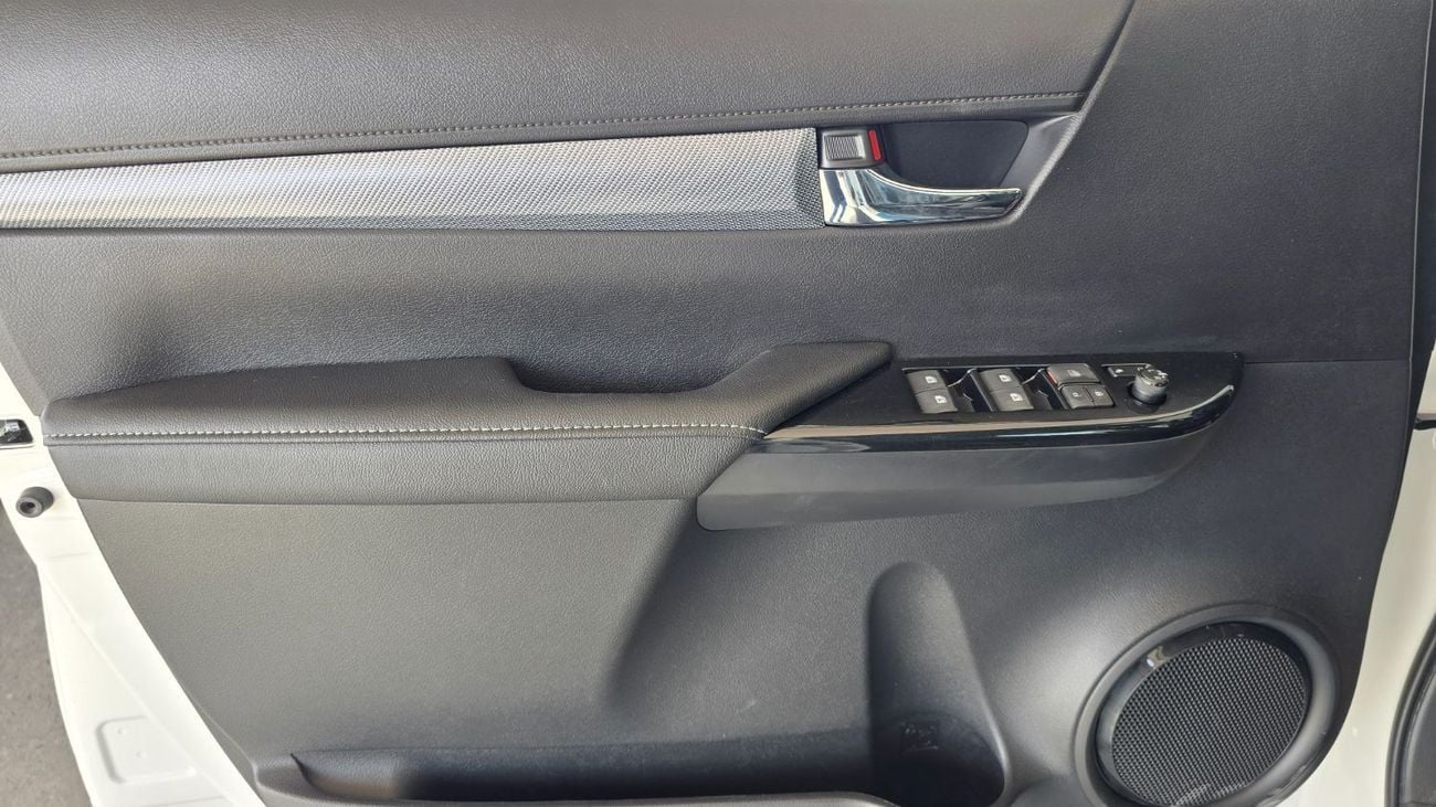 تويوتا هيلوكس TOYOTA HILUX GR Sport 4.0L White-2025