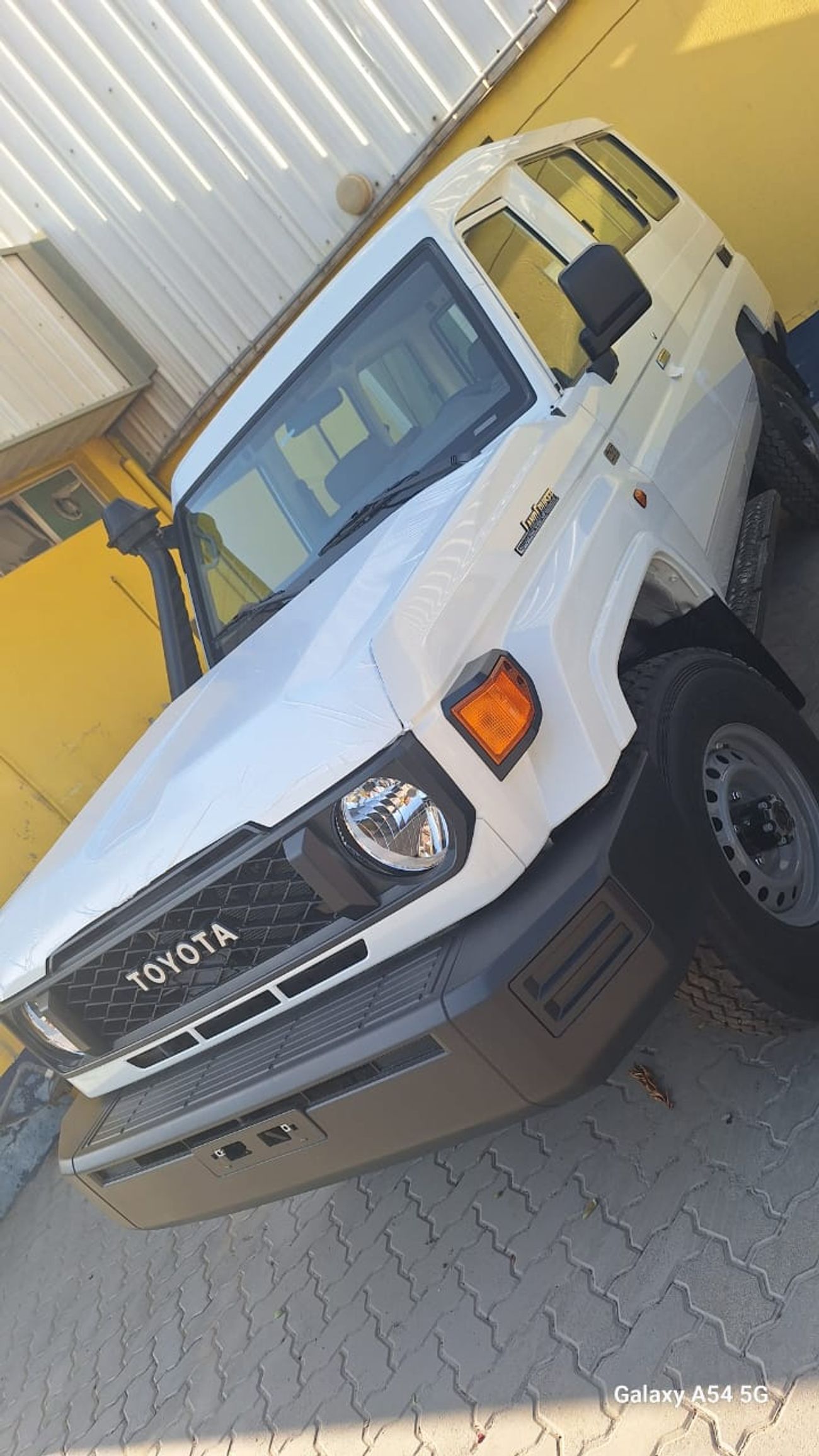 Toyota Land Cruiser 70 TOYOTA LAND CRUISER LC78 3DOORS HARDTOP 4.0L PETROL MT