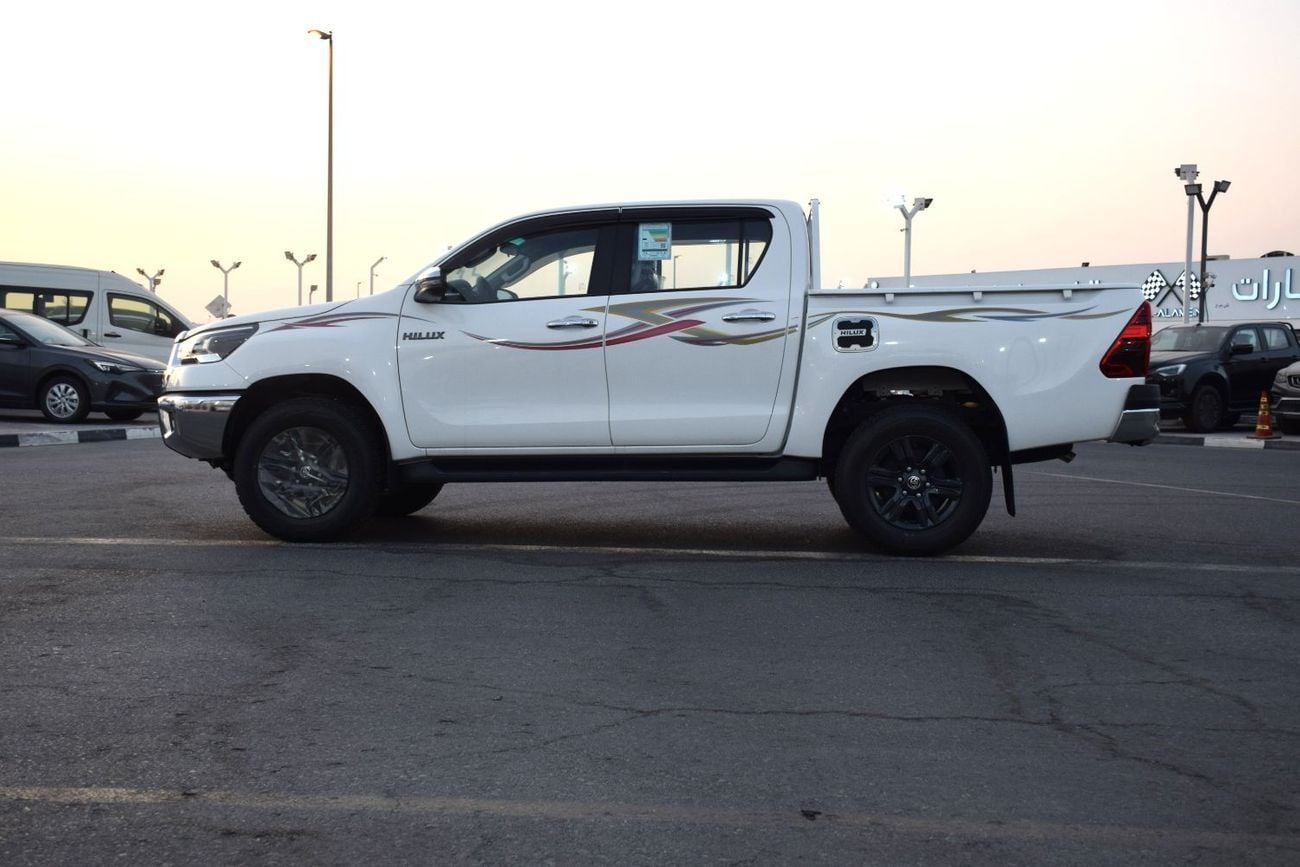تويوتا هيلوكس SR5 (NON GCC) 2.7L (4x4) Petrol