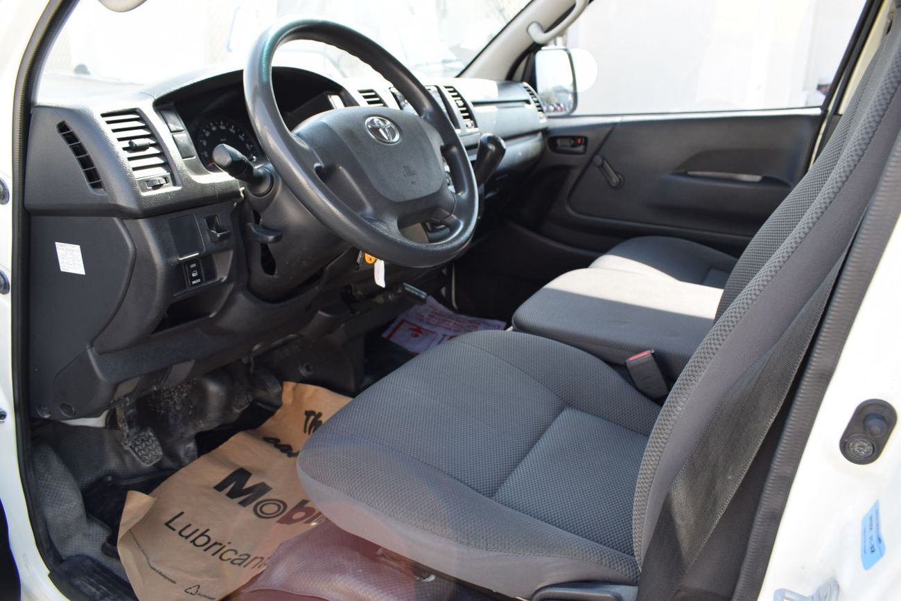 تويوتا هاياس GL -Standard Roof  Panal Van 2.7L