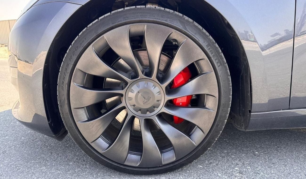 تسلا موديل 3