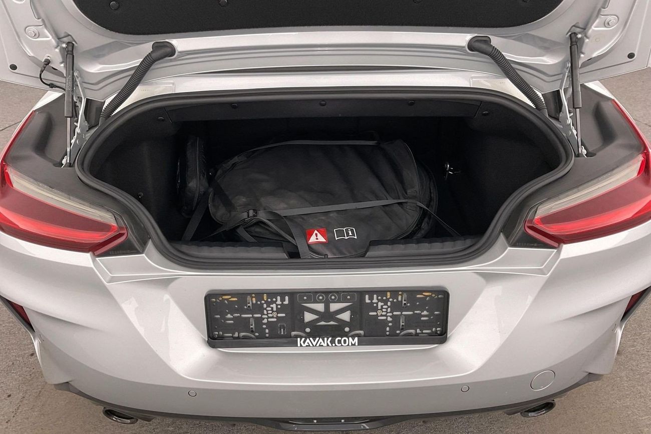 بي أم دبليو Z4 sDrive 20i M Sport | upto AED 20,000 Ramadan Discount | شامل الضمان | 0 ﺪﻔﻋﺓ ﺃﻮﻟﻯ