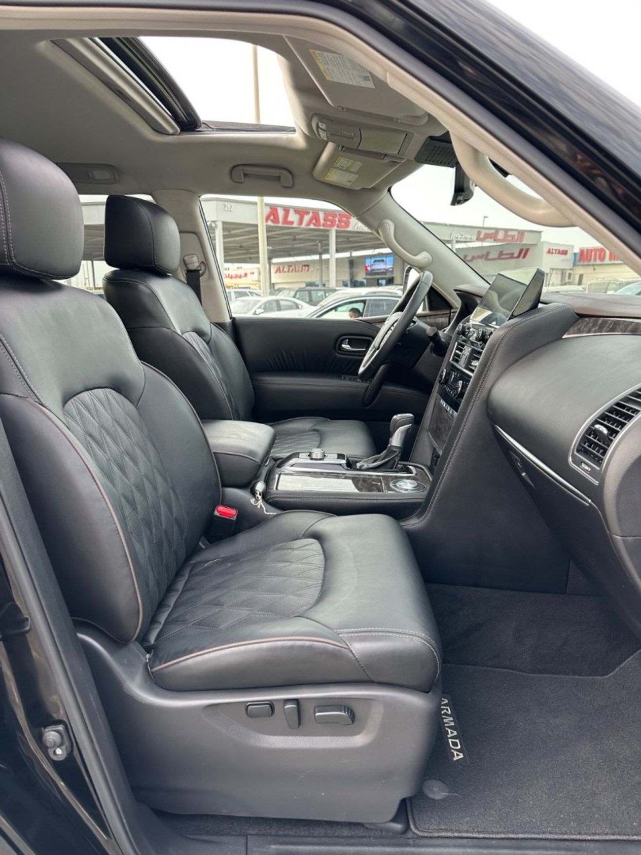 Nissan Armada Platinum Full Option