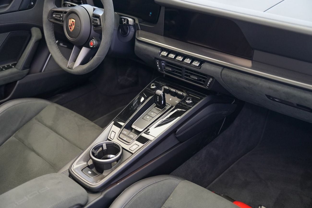 بورش 911 CARRERA GTS CABRIOLET T-HYBRID