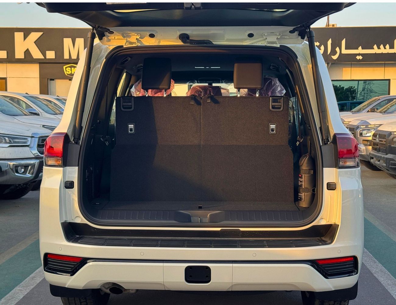 تويوتا لاند كروزر GXR | 4.0L Full Option | Digital Meter | SUNROOF | CODE# GXR42H