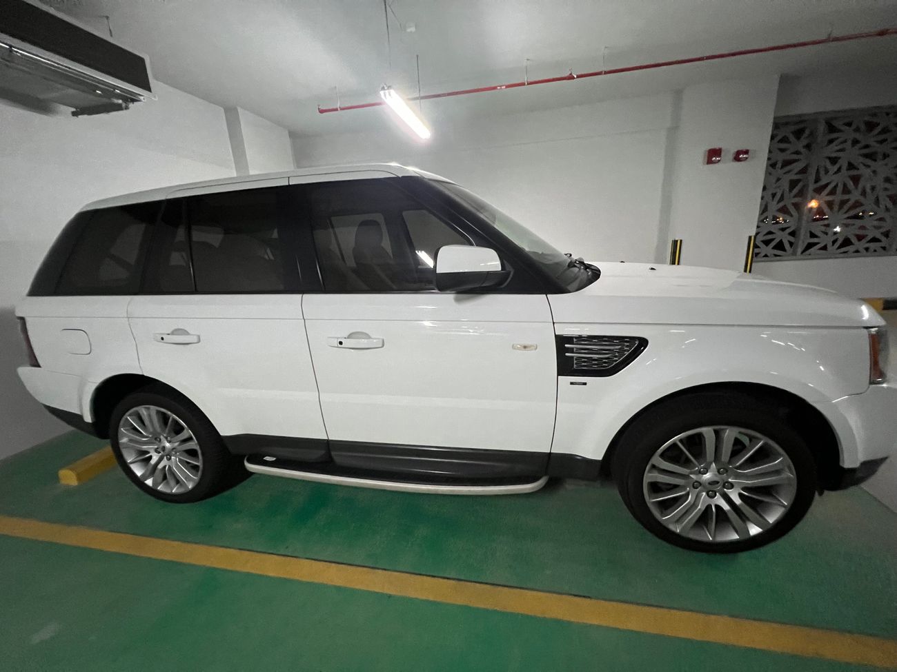 Used Land Rover Range Rover Sport 2013 for sale in Dubai - 736838