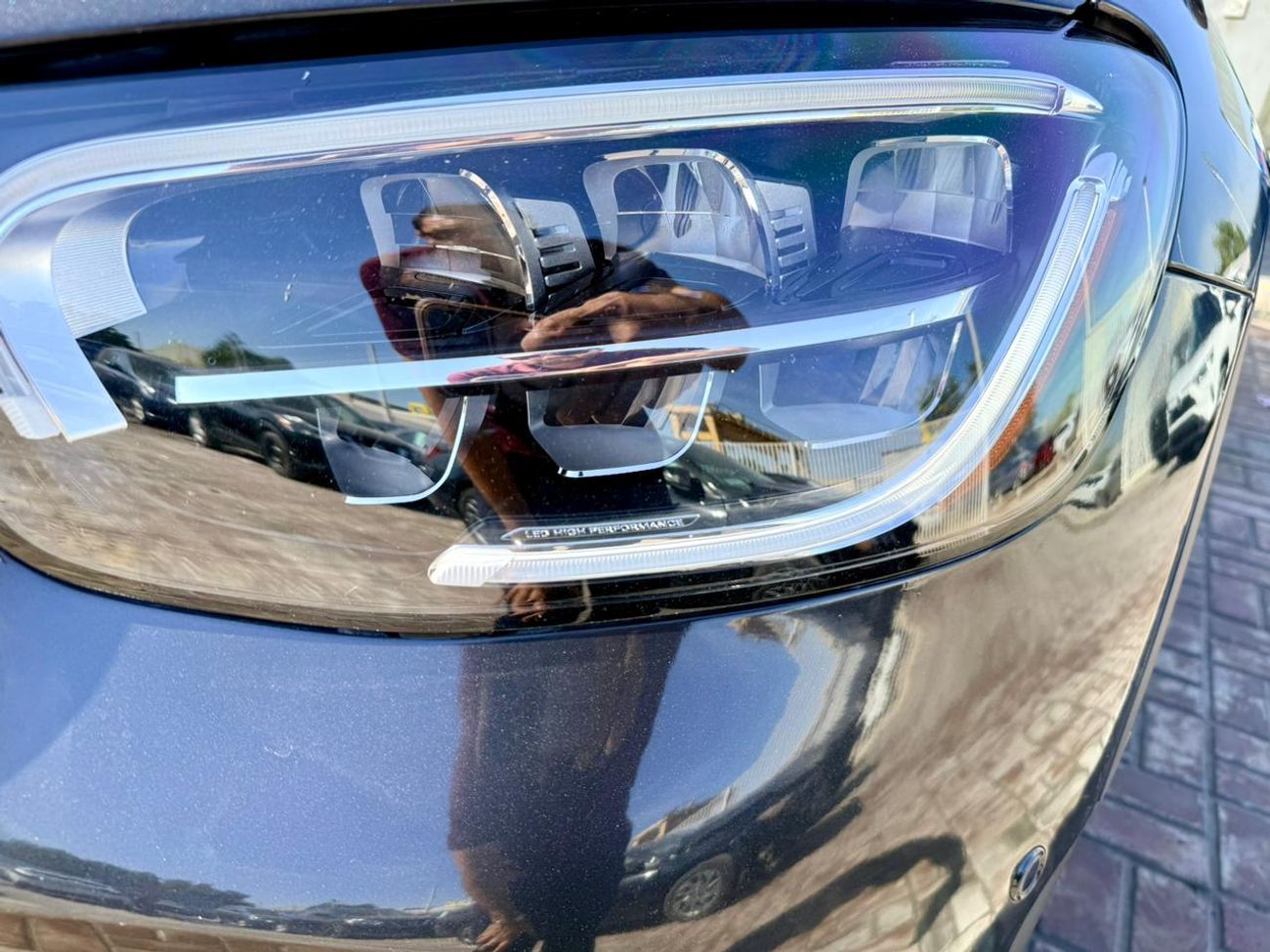 مرسيدس بنز GLC 300 2020 Mercedes benz GLC C300 4matic 4x4 full option Panoramic roof. 360 cameras. Auto parking etc