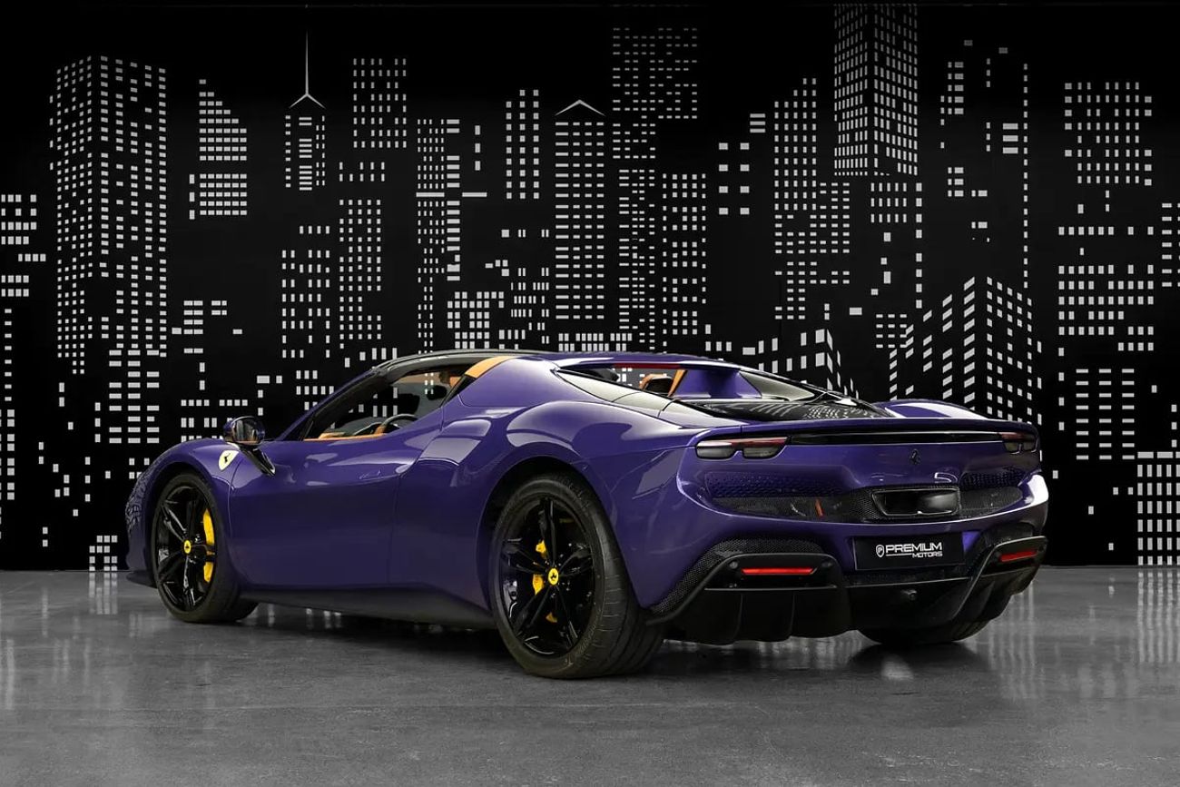 فيراري 296 GTS