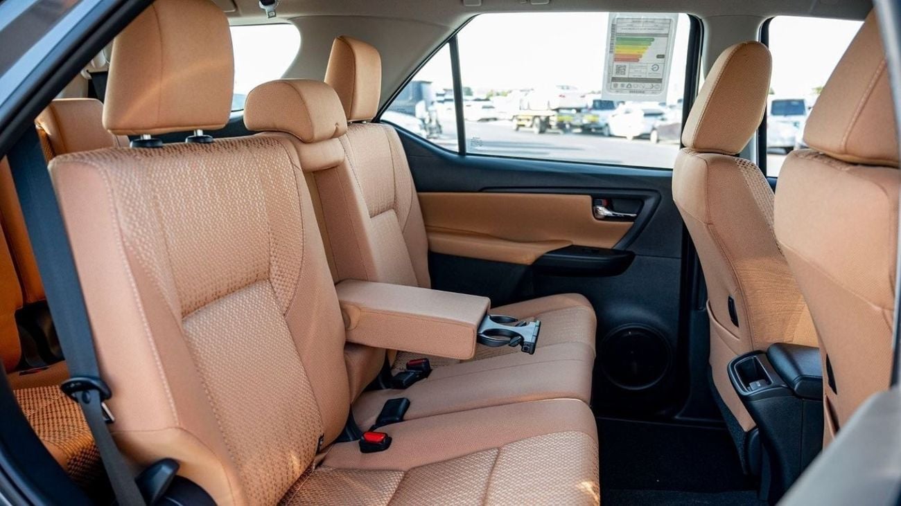 Toyota Fortuner toyota fortuner 2.7L Petrol full option 4*4