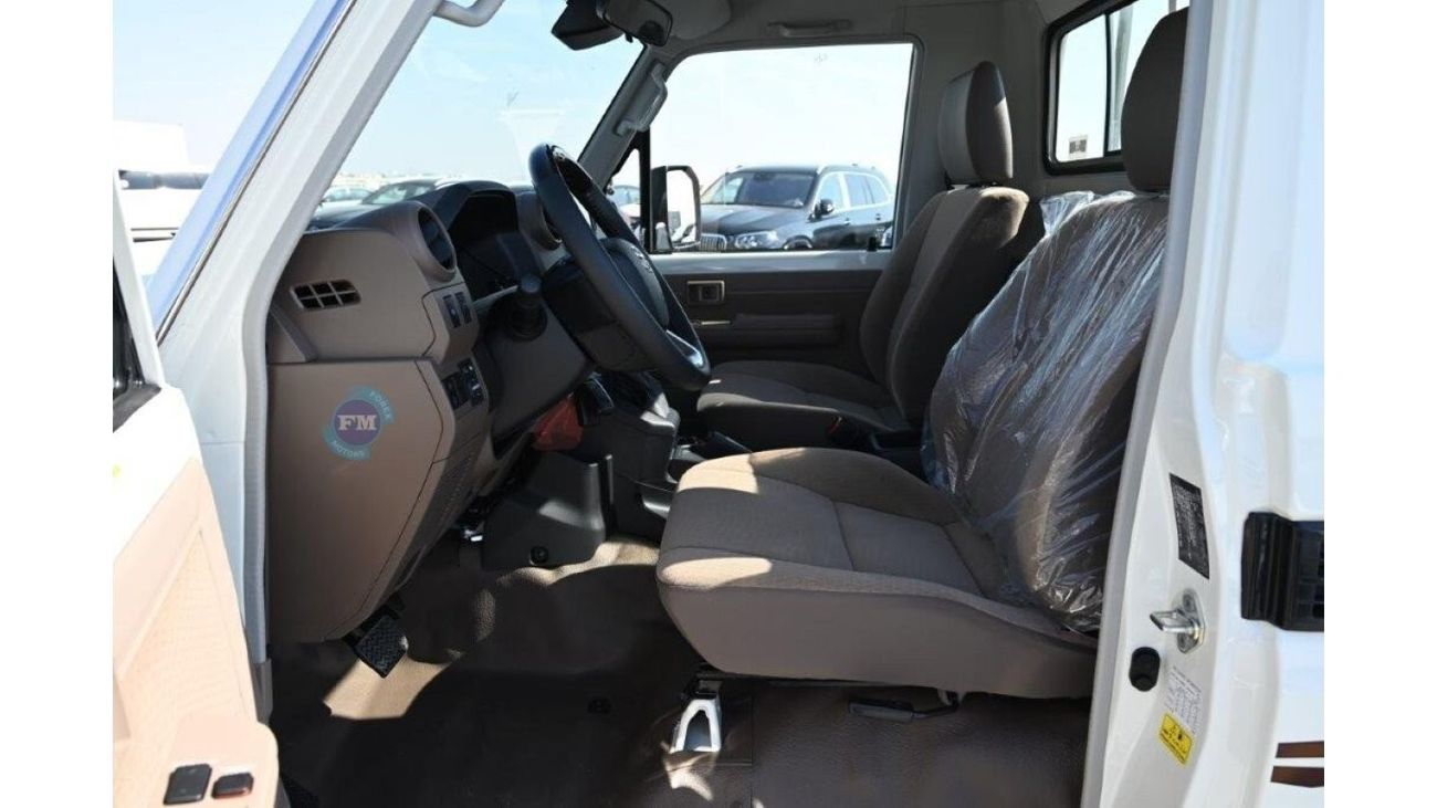 Toyota Land Cruiser Pick Up 79 Single Cab DLX 2.8L Diesel