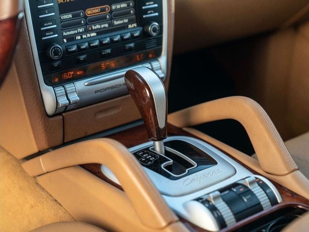 Porsche Cayenne S E1