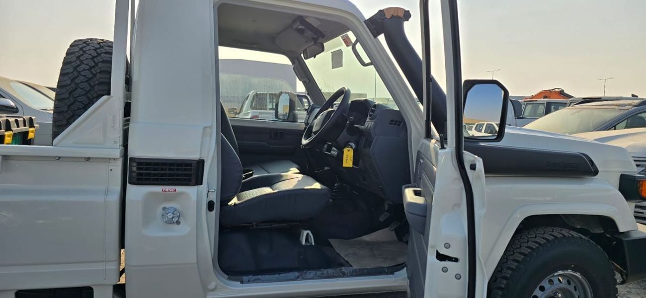 تويوتا لاند كروزر بيك آب Toyota LC79 RHD Single Cabin 4.2L Diesel 2025