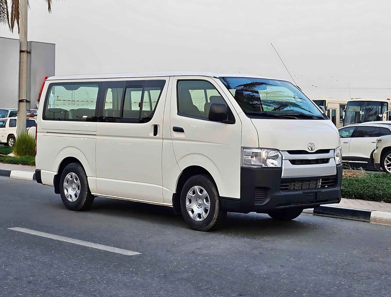 Toyota Hiace PASSENGER/ 2015 SHAPE/ PATROL/ 15 SEATER/ MANUAL/ LOT# 24788