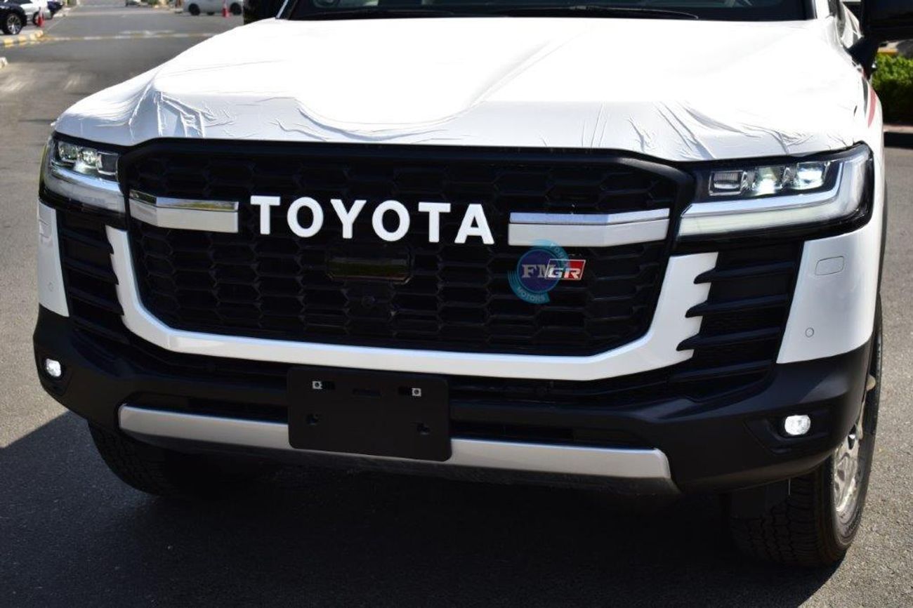 تويوتا لاند كروزر 300 GR Sport V6 3.3L Diesel Automatic