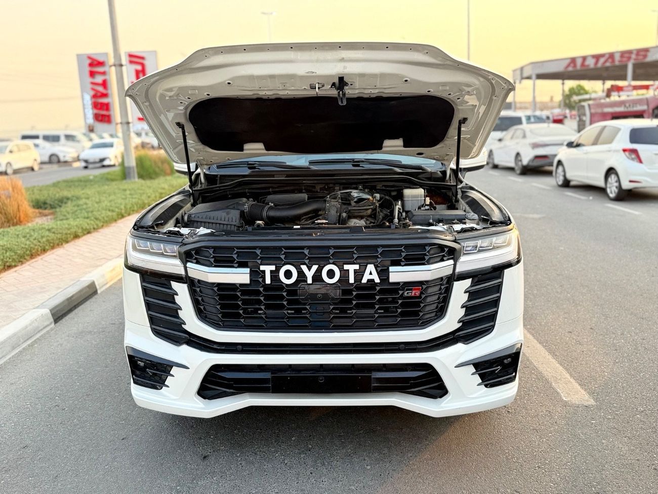 Toyota Land Cruiser 2013 GR upgrade 2025 full loaded GXR 4.0L (271 HP) 4WD V6