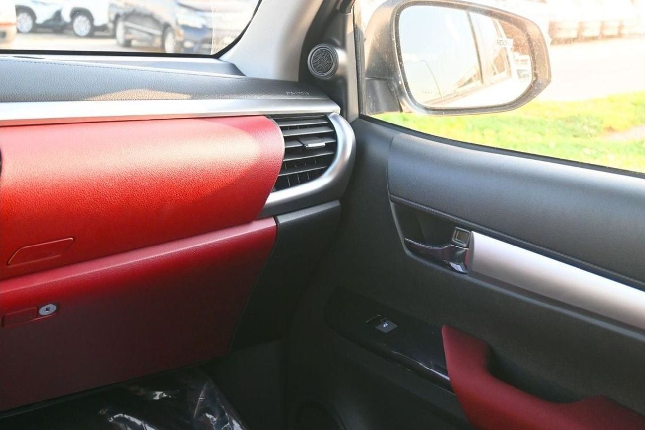 تويوتا هيلوكس Toyota Hilux GLXS | 2.7 VVT-i | SR5 | 4WD