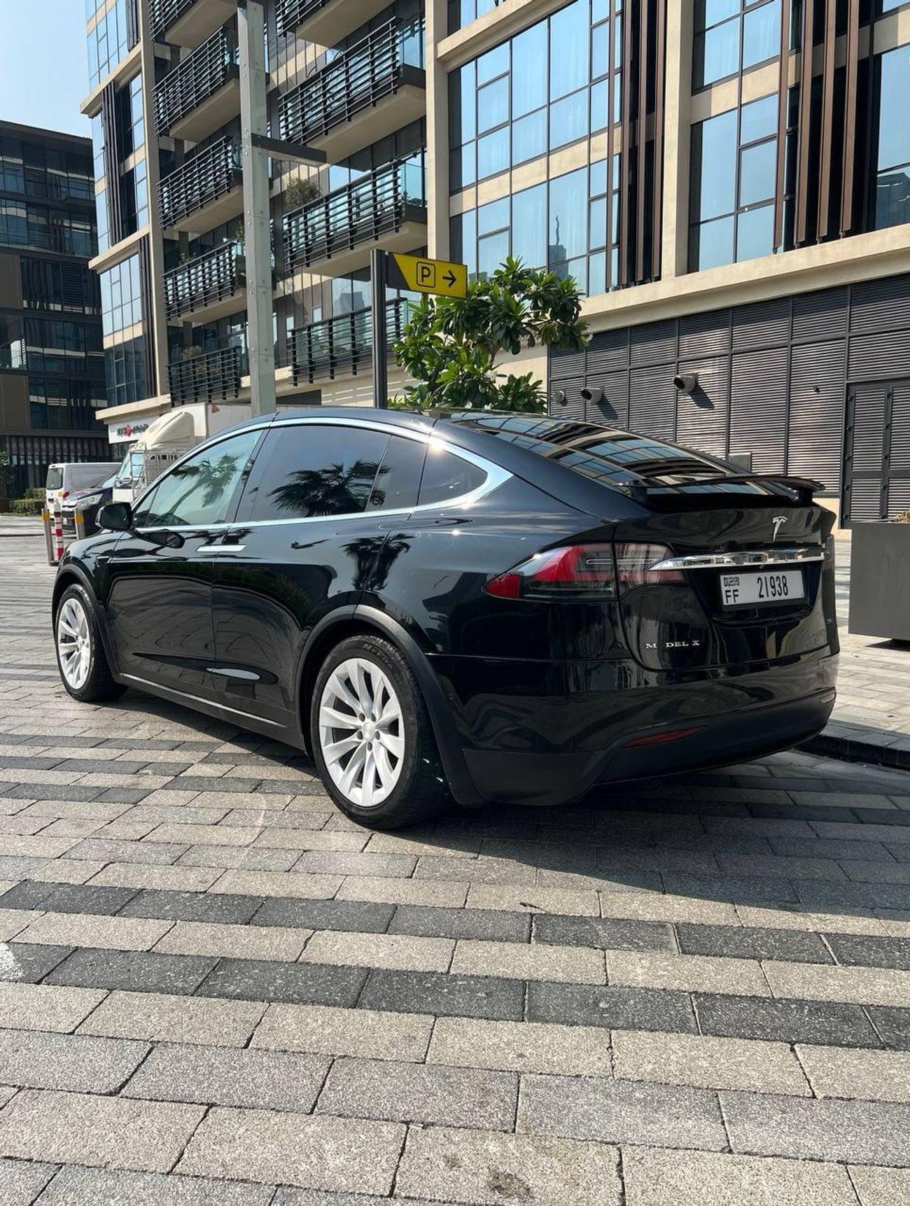 تسلا موديل اكس Long Range (AWD)