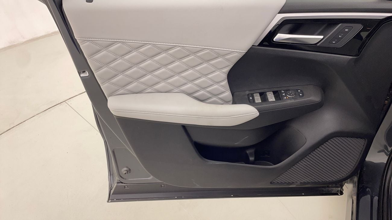 ميتسوبيشي آوتلاندر HIGHLINE 2.5 | بدون دفعة مقدمة | اختبار القيادة في المنزل