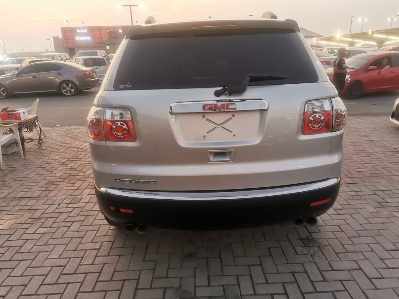 GMC Acadia In excellent condition and requires no expenses