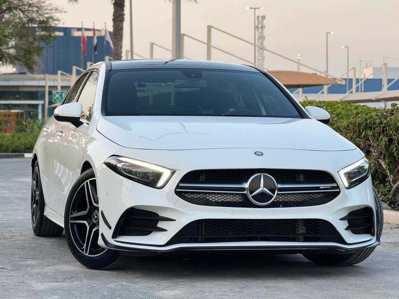 Mercedes-Benz A 35 AMG MERCEDES_BENZ.A_CLASS .AMG A 35