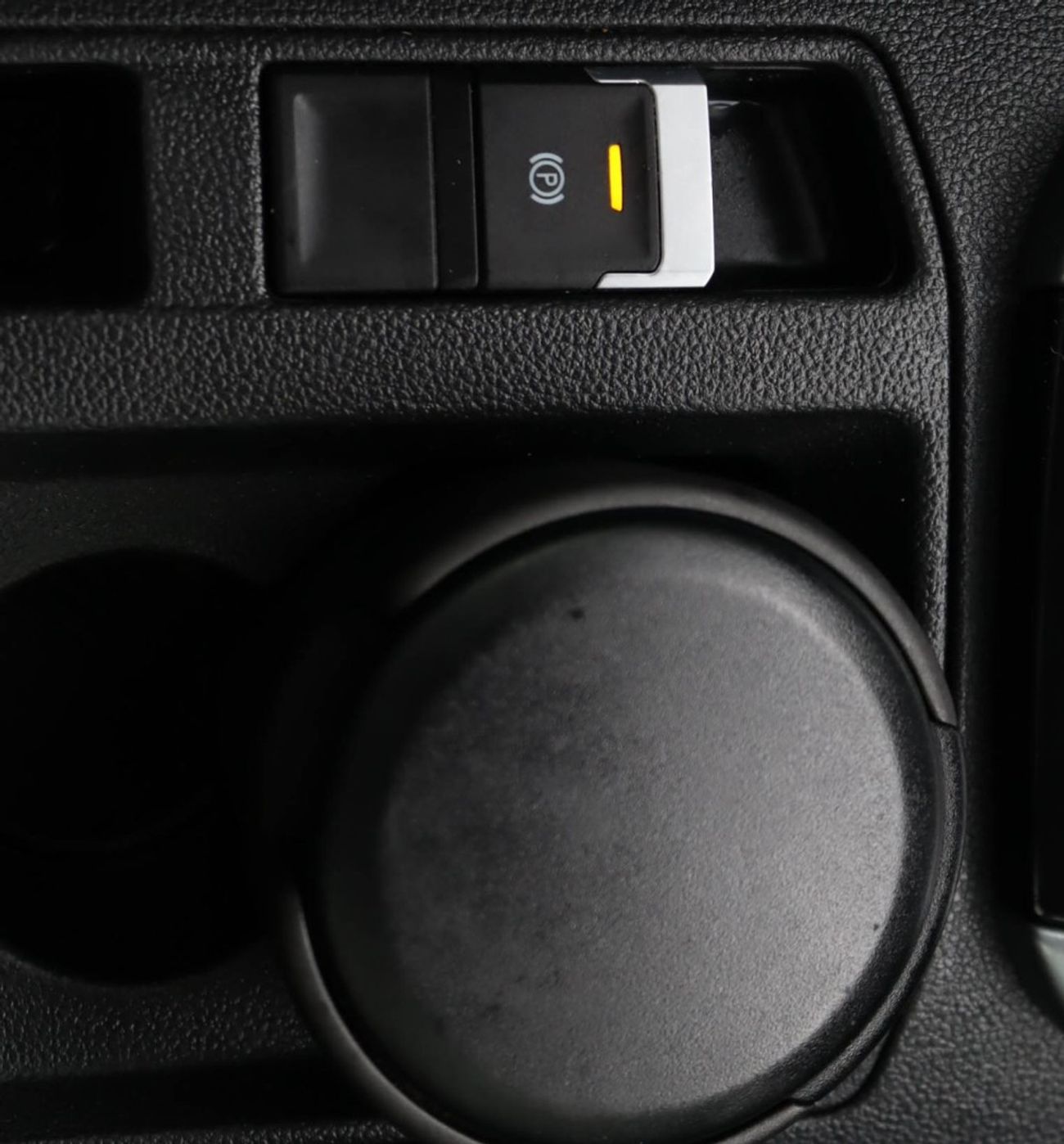 Volkswagen T ROC Style 1.4L Volkswagen T-Roc 2023 GCC, original paint , without accidents, in excellent condition 160