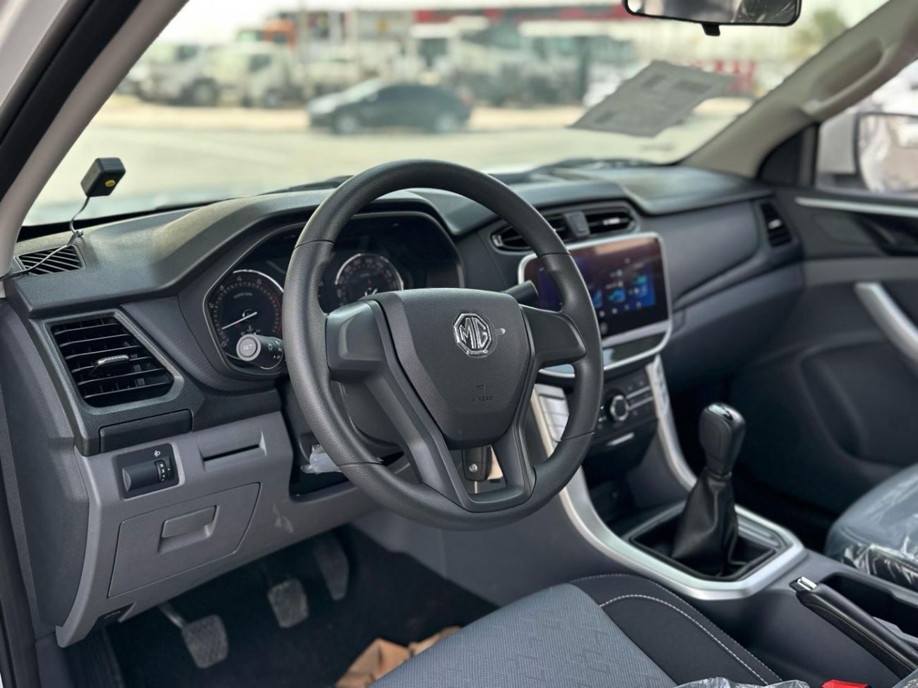 MG T60 2.4L PETROL D/C M/T 4WD