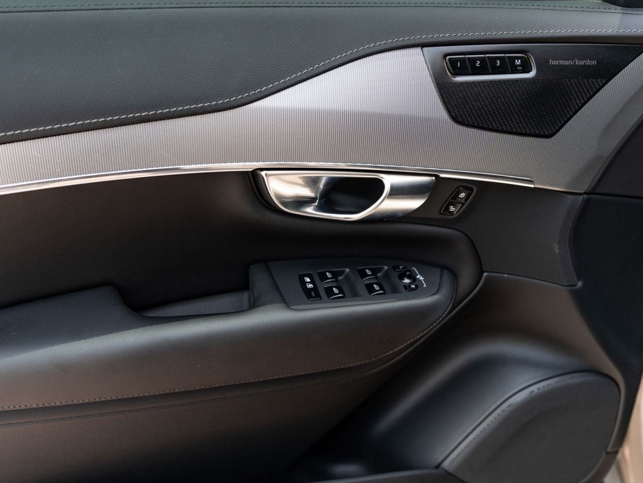 فولفو XC 90 ULTIMATE BRIGHT Volvo XC90 B5 2023