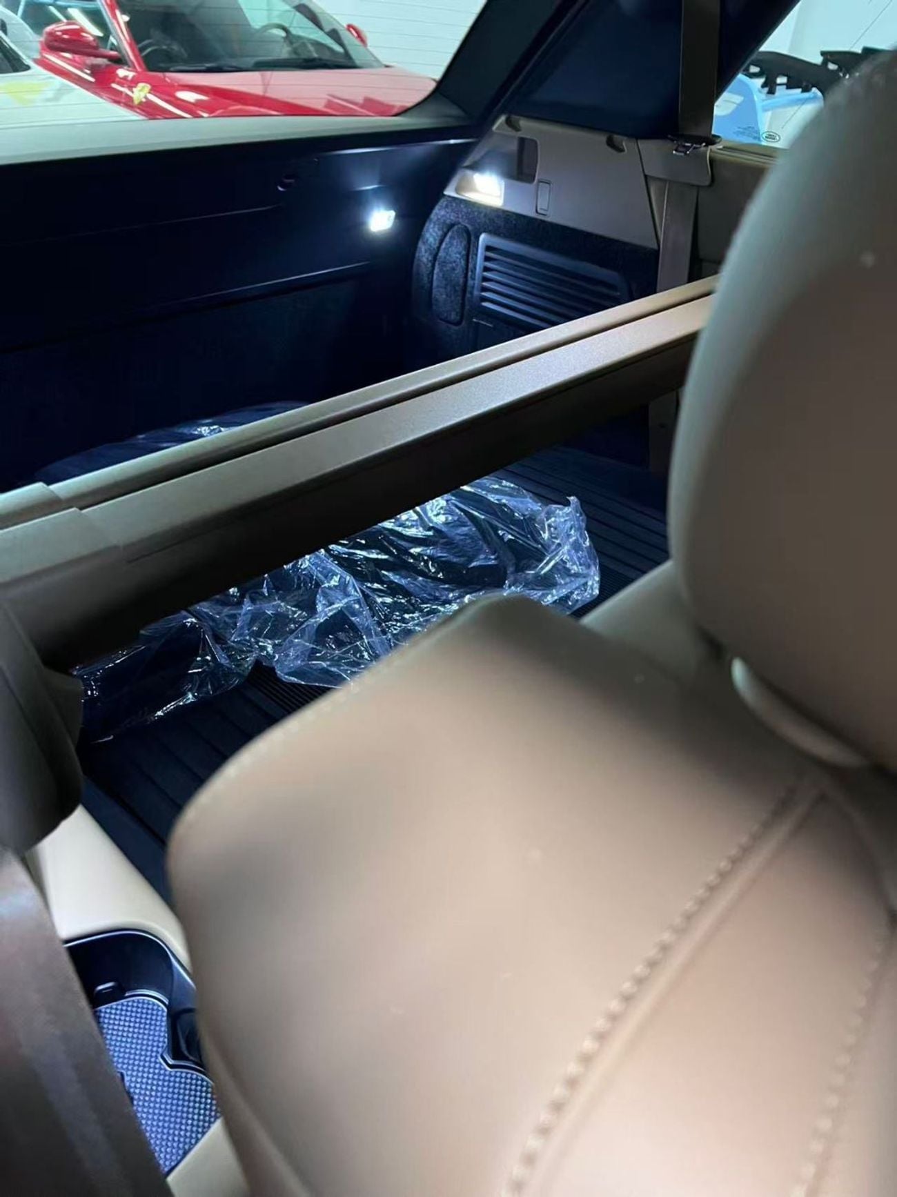 Land Rover Range Rover Autobiography LWB 7-Seater 4.4L V8