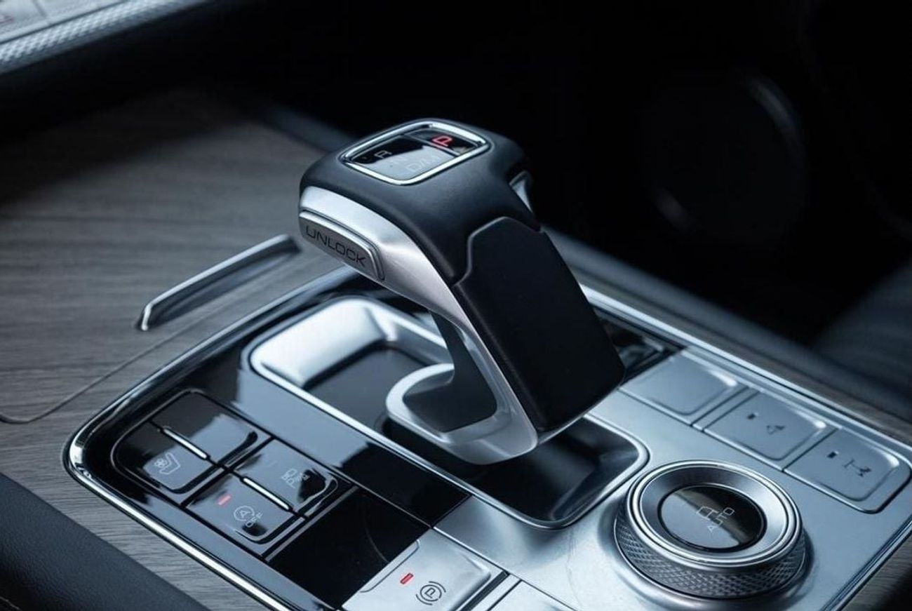 تانك 500 Prestige 3.0T GWM Tank 500 2024 GCC under Agency Warranty and Service Contract with Flexible Down-Pa