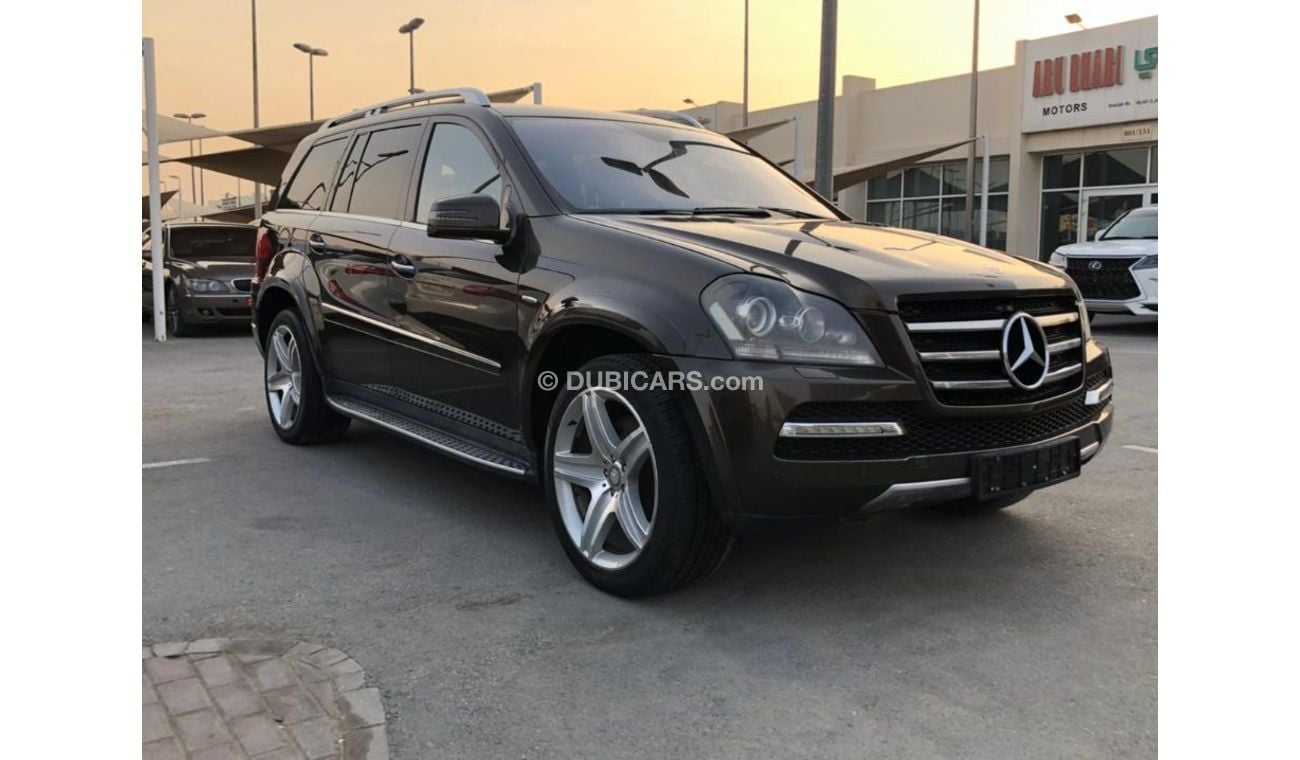 Mercedes-Benz GL 500 Type: Mercedes GL500  Model: 2012  Specifications: GCC, full specifications, cruise control, full el