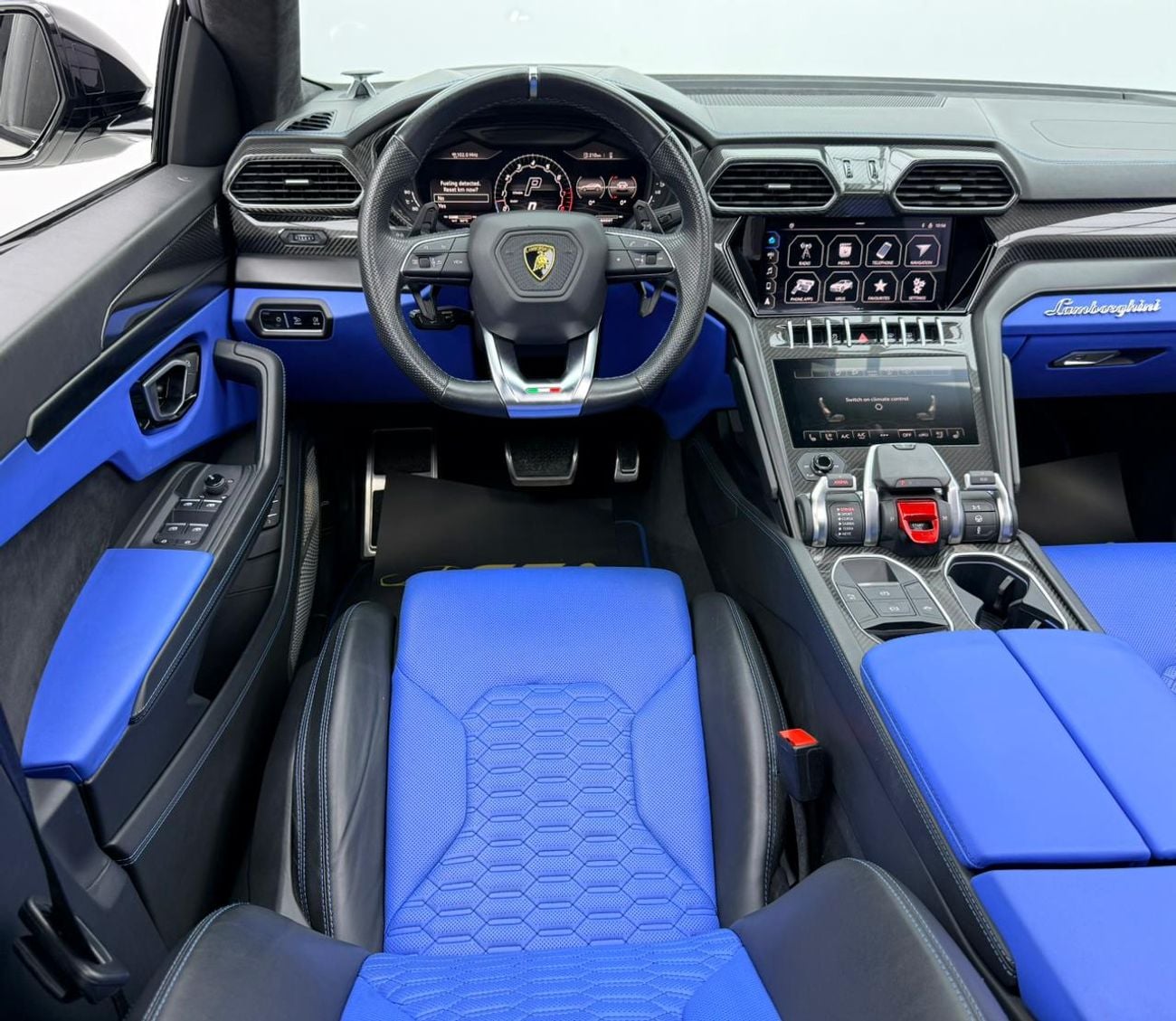 Lamborghini Urus 2022 Lamborghini Urus, 2027 Lamborghini Warranty, Full Lamborghini Service History, GCC