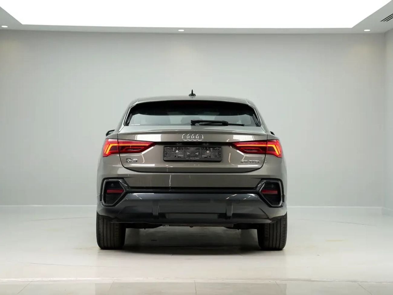 Audi Q3 35 TFSI S-LINE SPORTBACK GCC SPECS, LOW MILEAGE S line