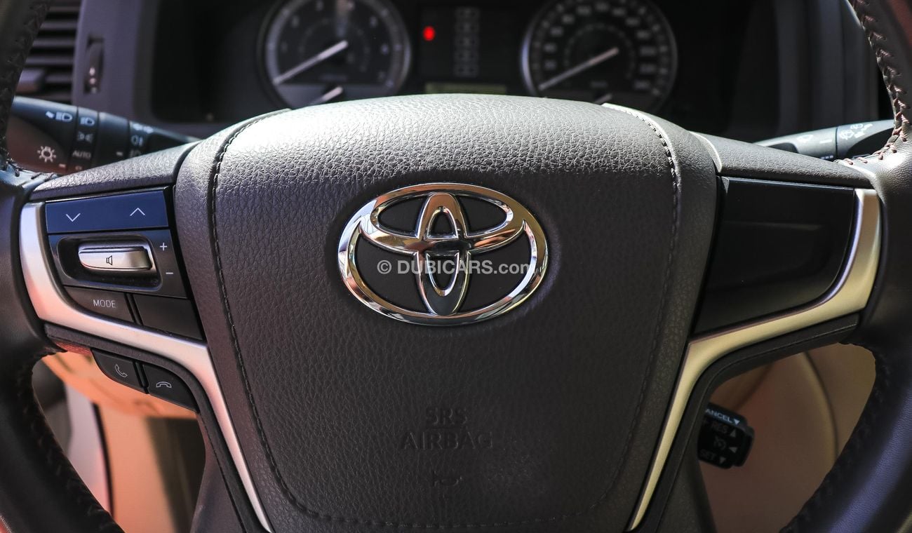 Toyota Land Cruiser GXR V6