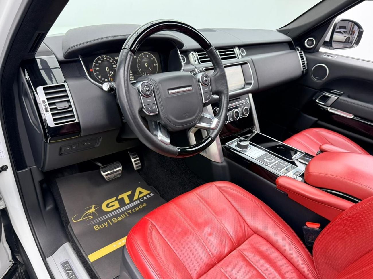 لاند روفر رينج روفر 2017 Range Rover Vogue SE Supercharged, 2026 RR Warranty, 2029 RR Service Pack, Fully Loaded, GCC