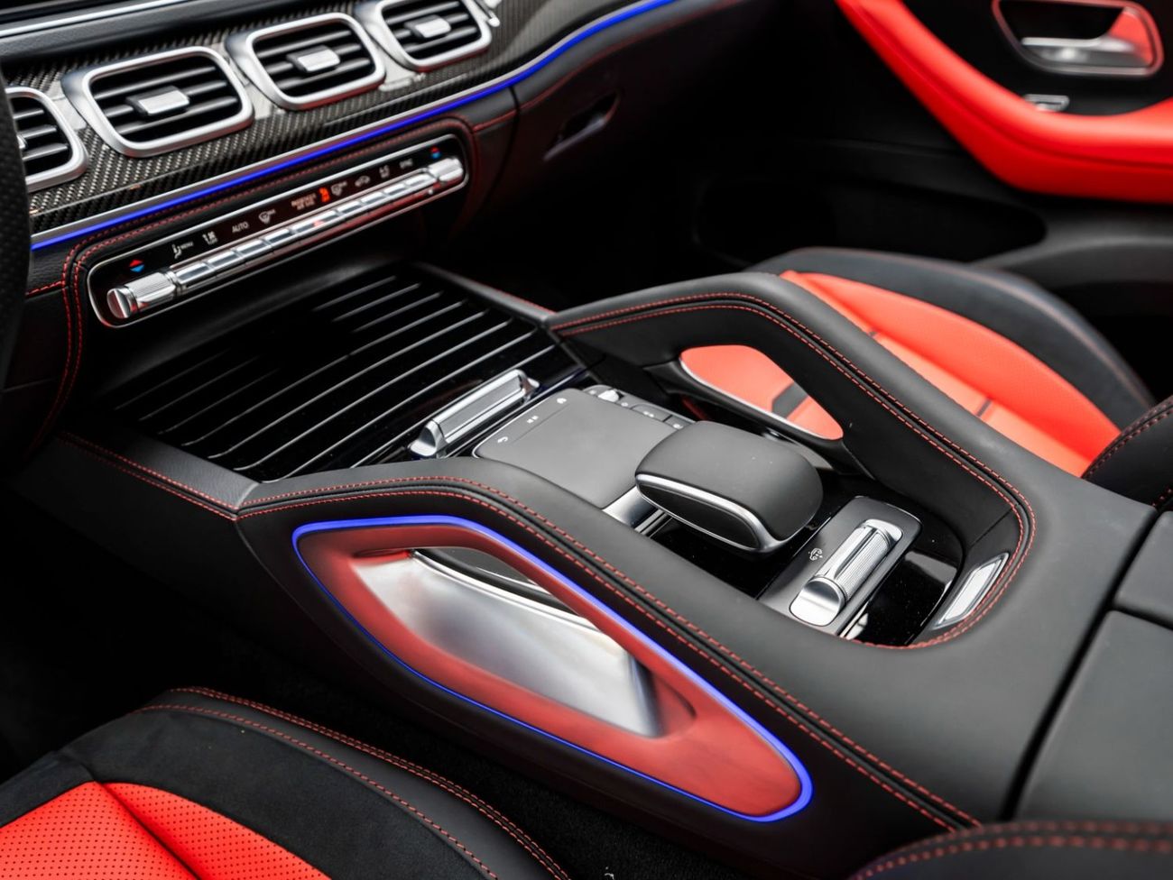 Mercedes-Benz GLE 53 AMG Premium + 3.0L 2024 Mercedes GLE 53 AMG, 2029 Mercedes Warranty, Low KMs, GCC