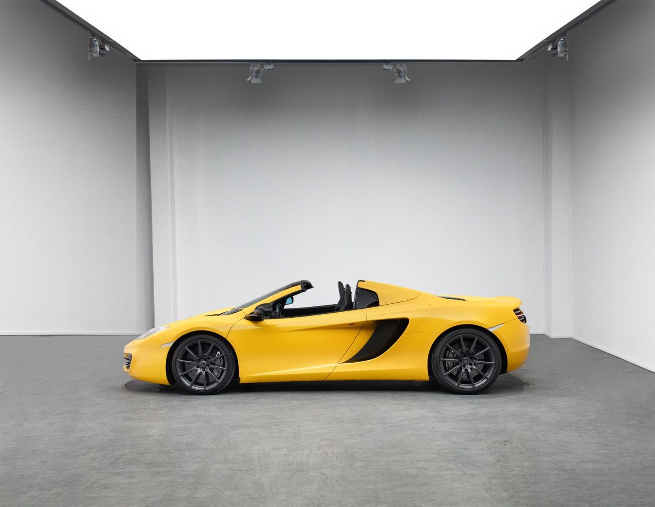 مكلارين MP4-12C