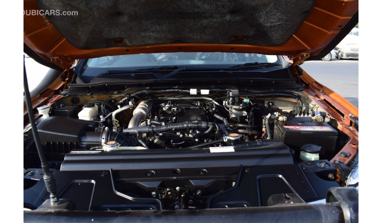 نيسان نافارا Nissan Navara RHD Diesel engine model 2015 full option top of the range car very clean and good cond